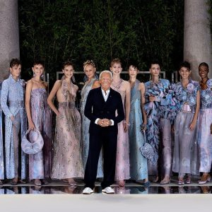 A GOOD NEWS: Armani sfila in presenza